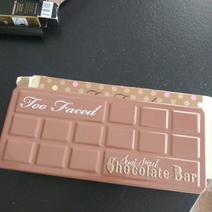 Too faced Chocolate bar